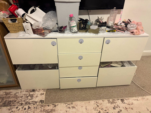 White freestanding chest - freestanding,